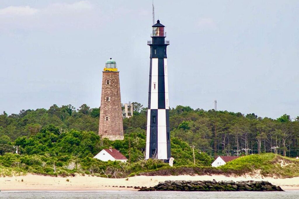 capehenrylighthouses