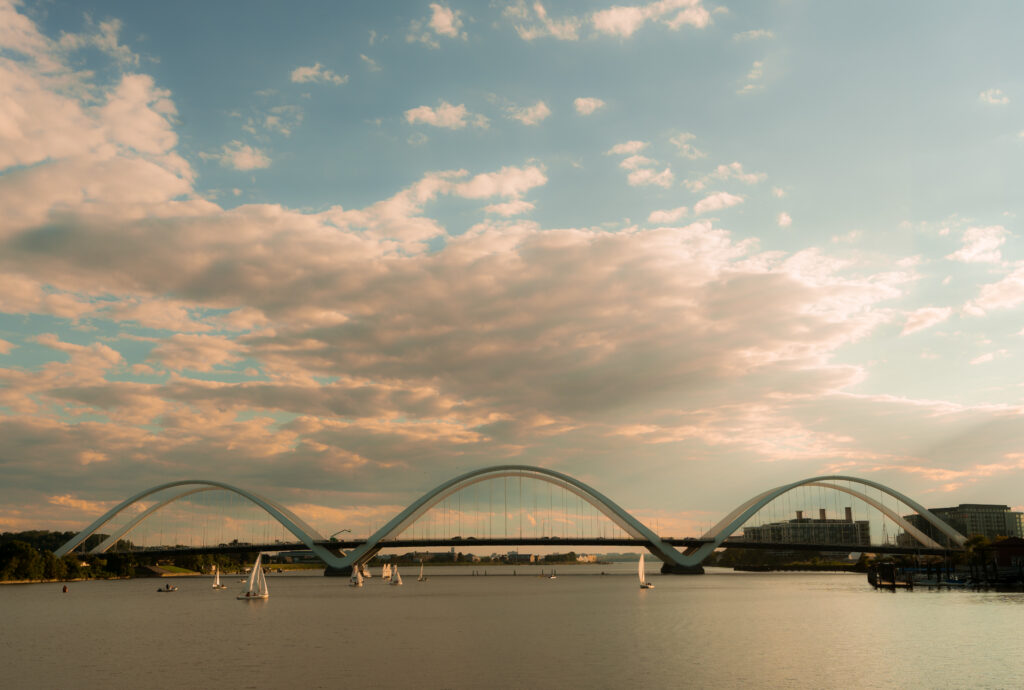 FrederickDouglassMemorialBridge_001_7404525_20220927 – sunrise opt 2